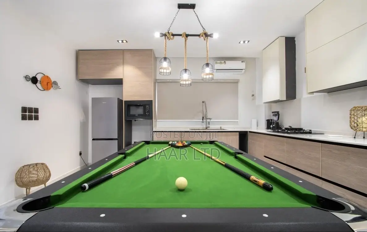 White Aesthetic 2 Bedroom With Snooker and Ps5