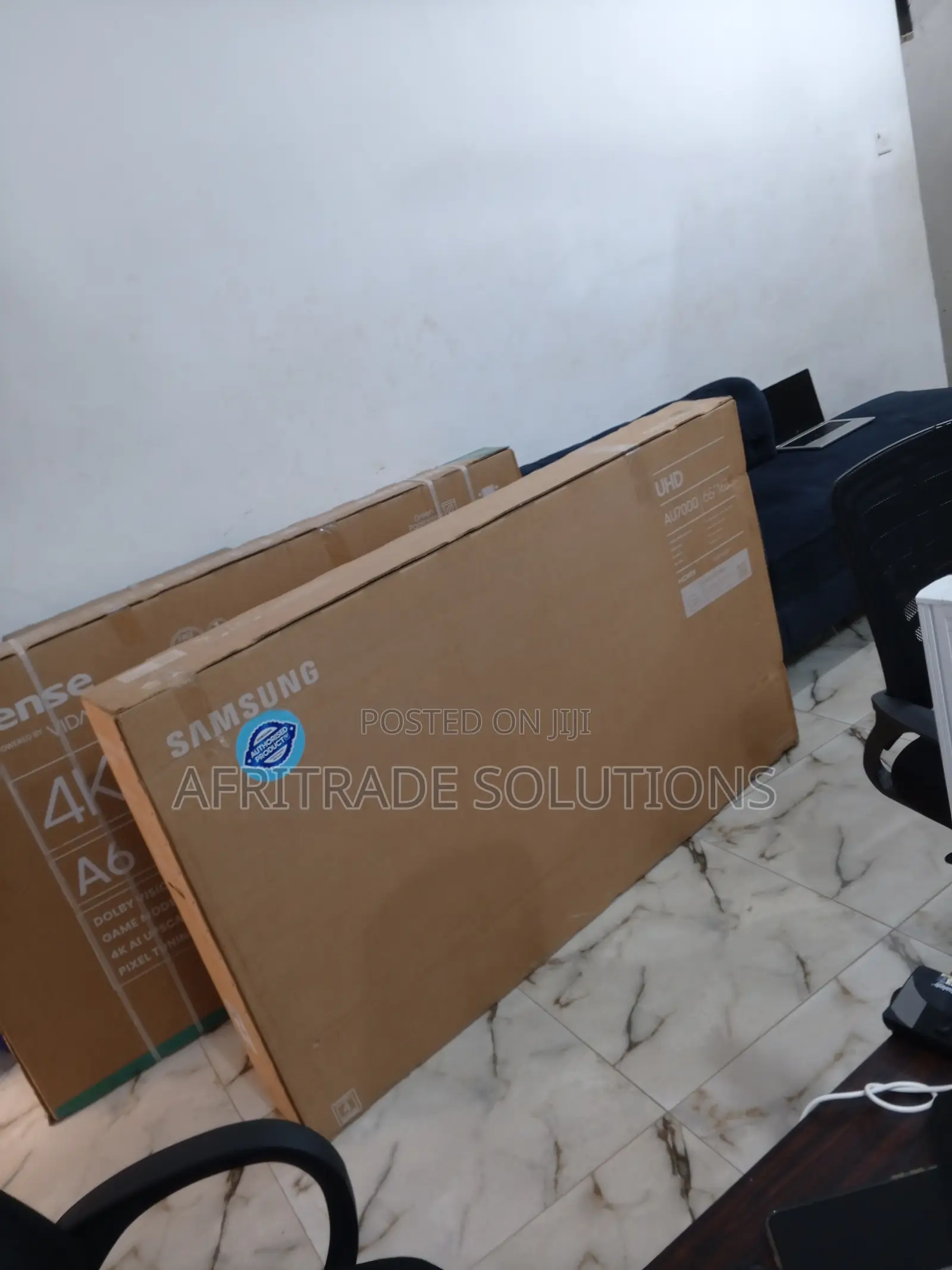 Highly Efficient Durable 65" AU7000 UHD Smart TV- Samsung