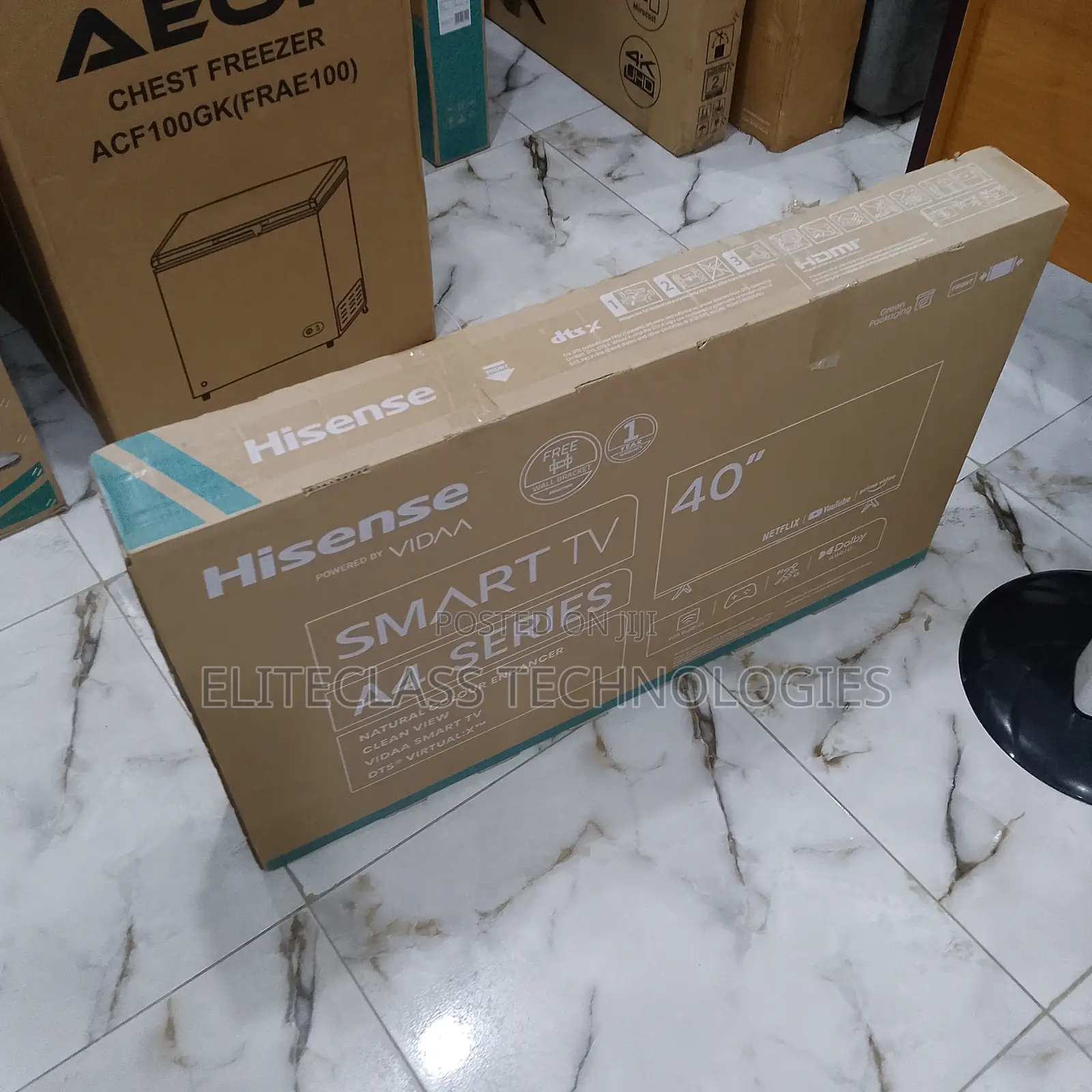 Standard 40'' Hisense Smart TV