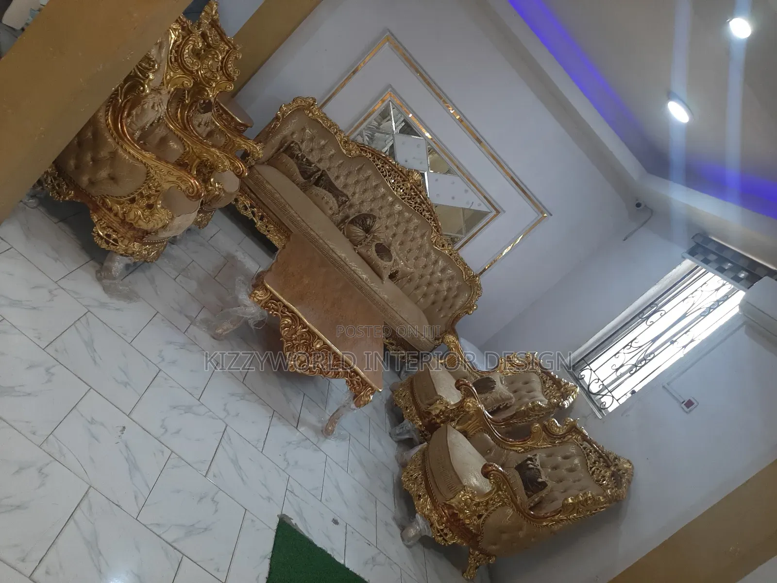 Quality Royal Sofa Chair by 7seater.