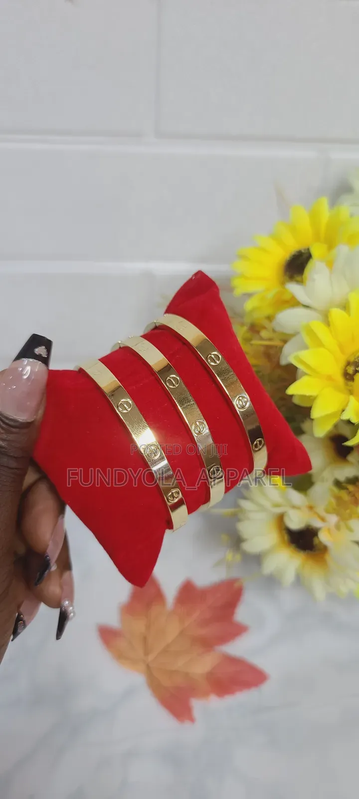 Gold Cariret Fashion Bangle