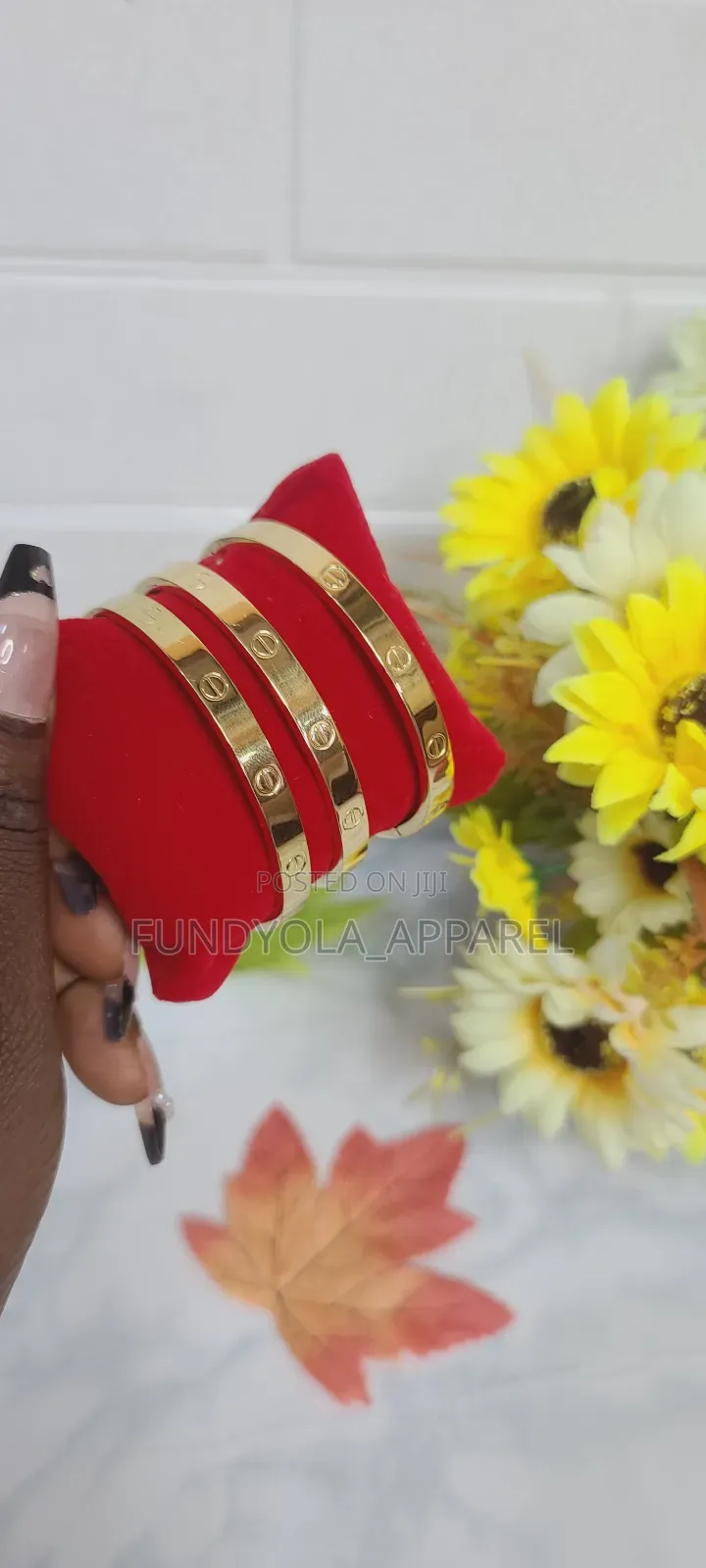 Gold Cariret Fashion Bangle