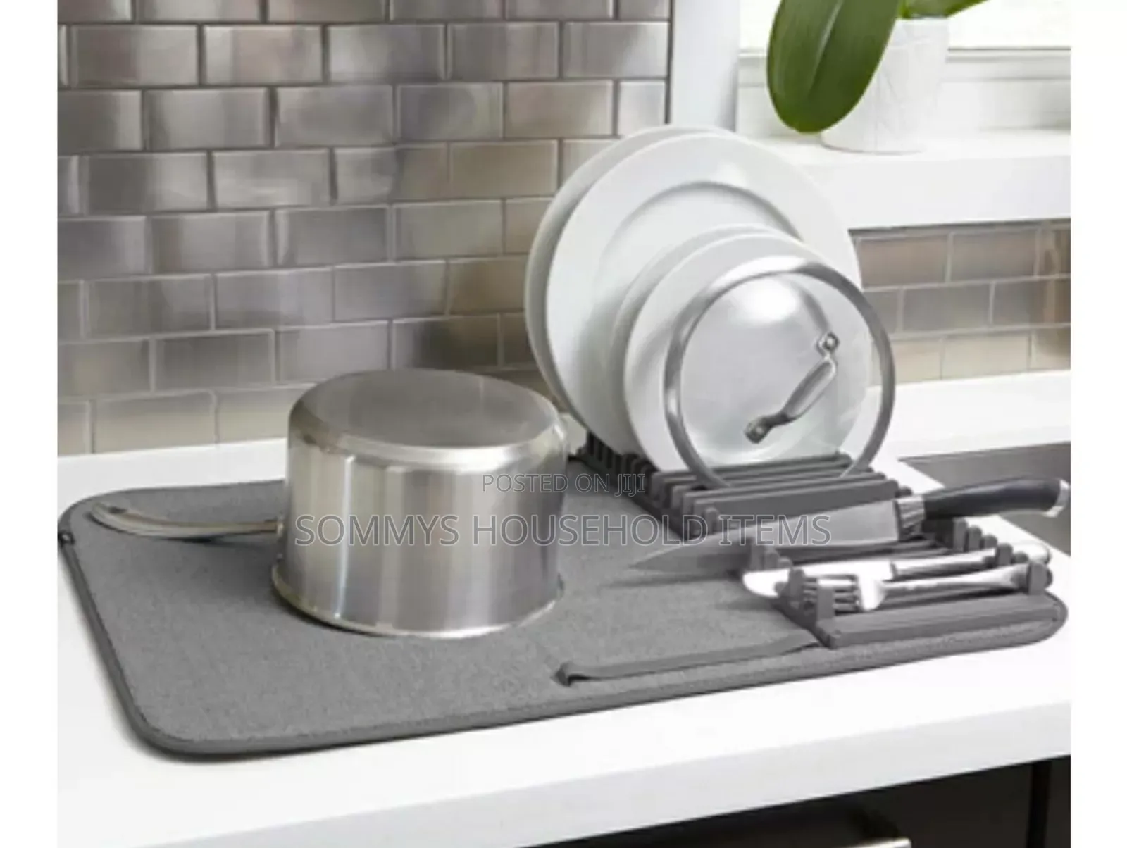 Foldable Water Absorbing/Drainage Utensils Rack Mat.