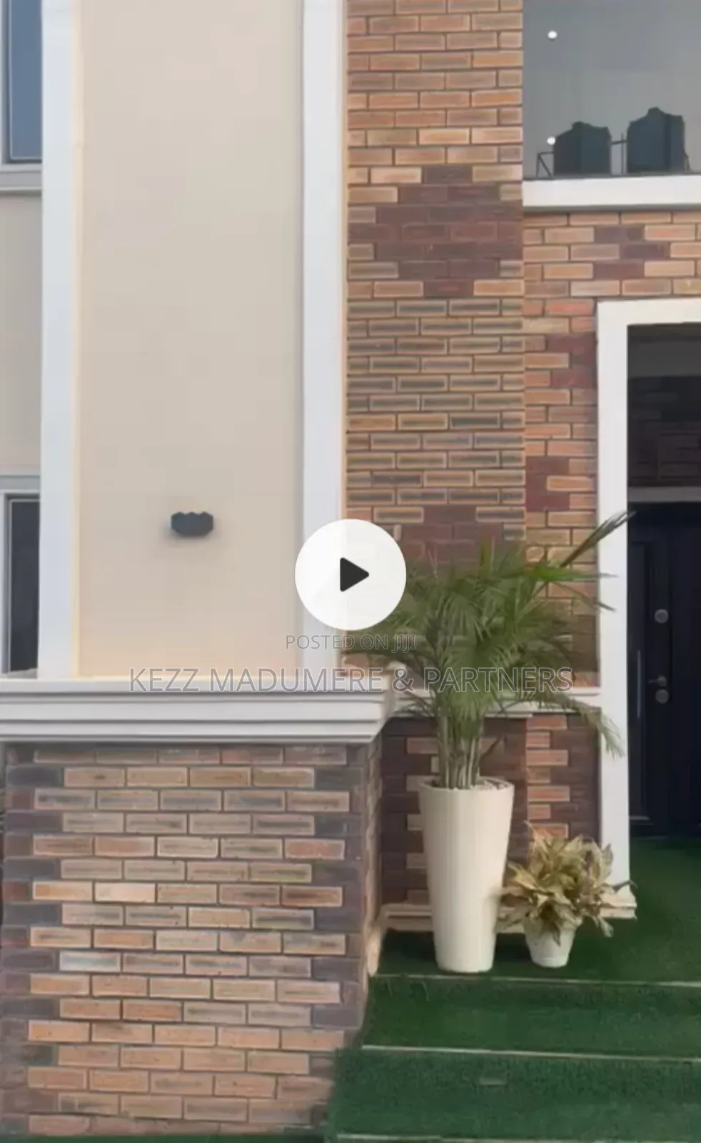 Furnished 4bdrm Duplex in Achara Layout , for sale