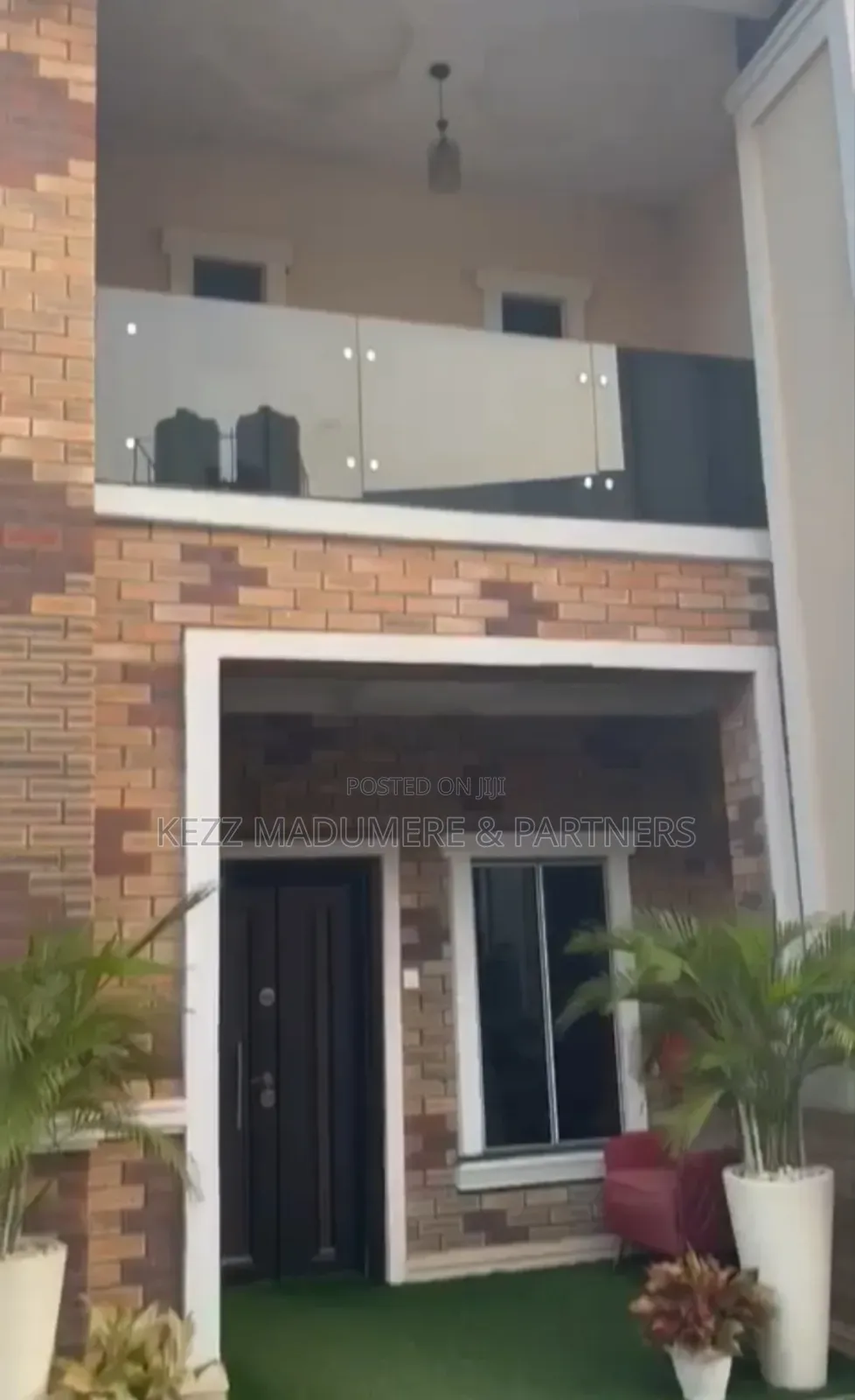 Furnished 4bdrm Duplex in Achara Layout , for sale