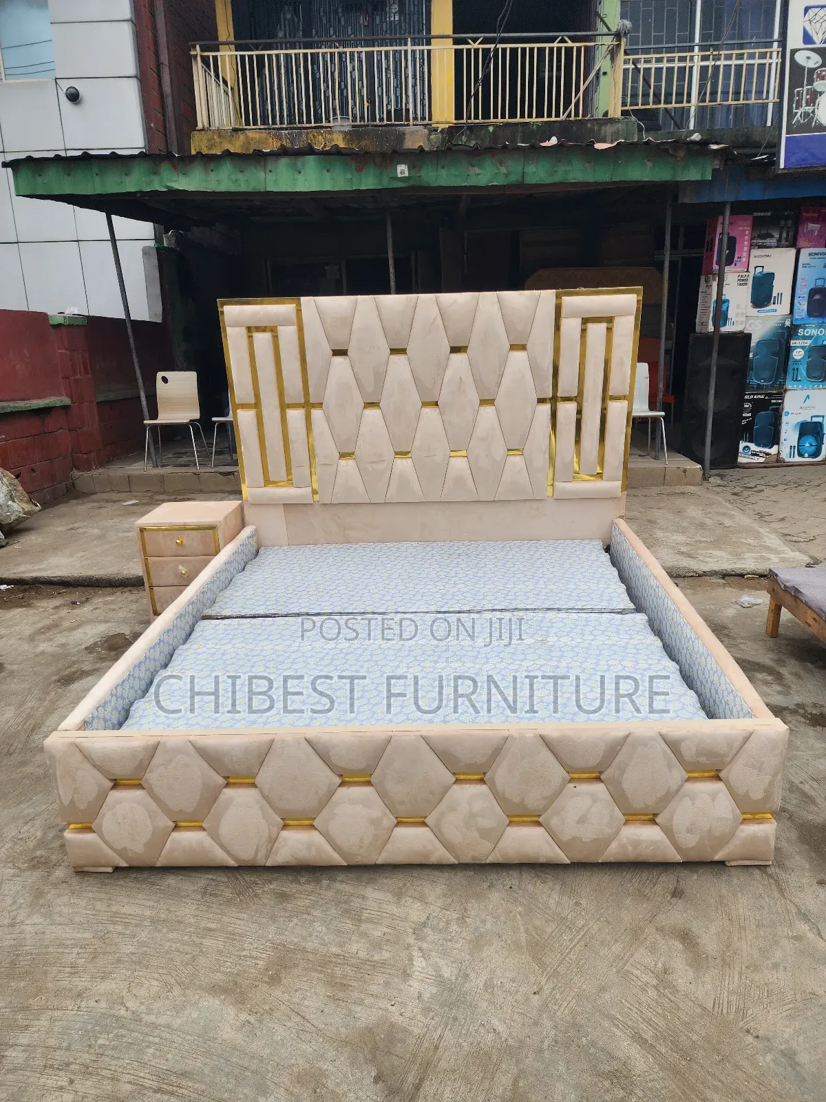 Quality 6by6 Upholstery Padded Bed Frame With One Bed Side
