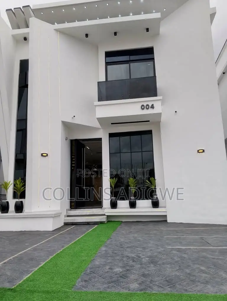 5bdrm Duplex in Chevron Lekki 4 for sale