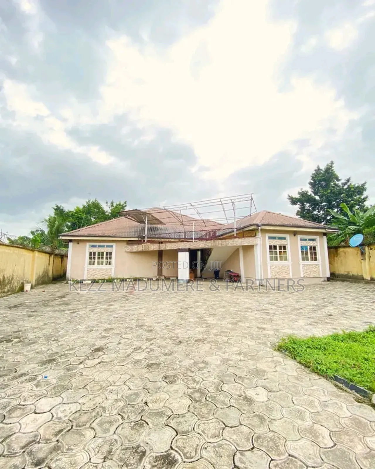 4bdrm Bungalow in Rumuoke , Off Ada for sale