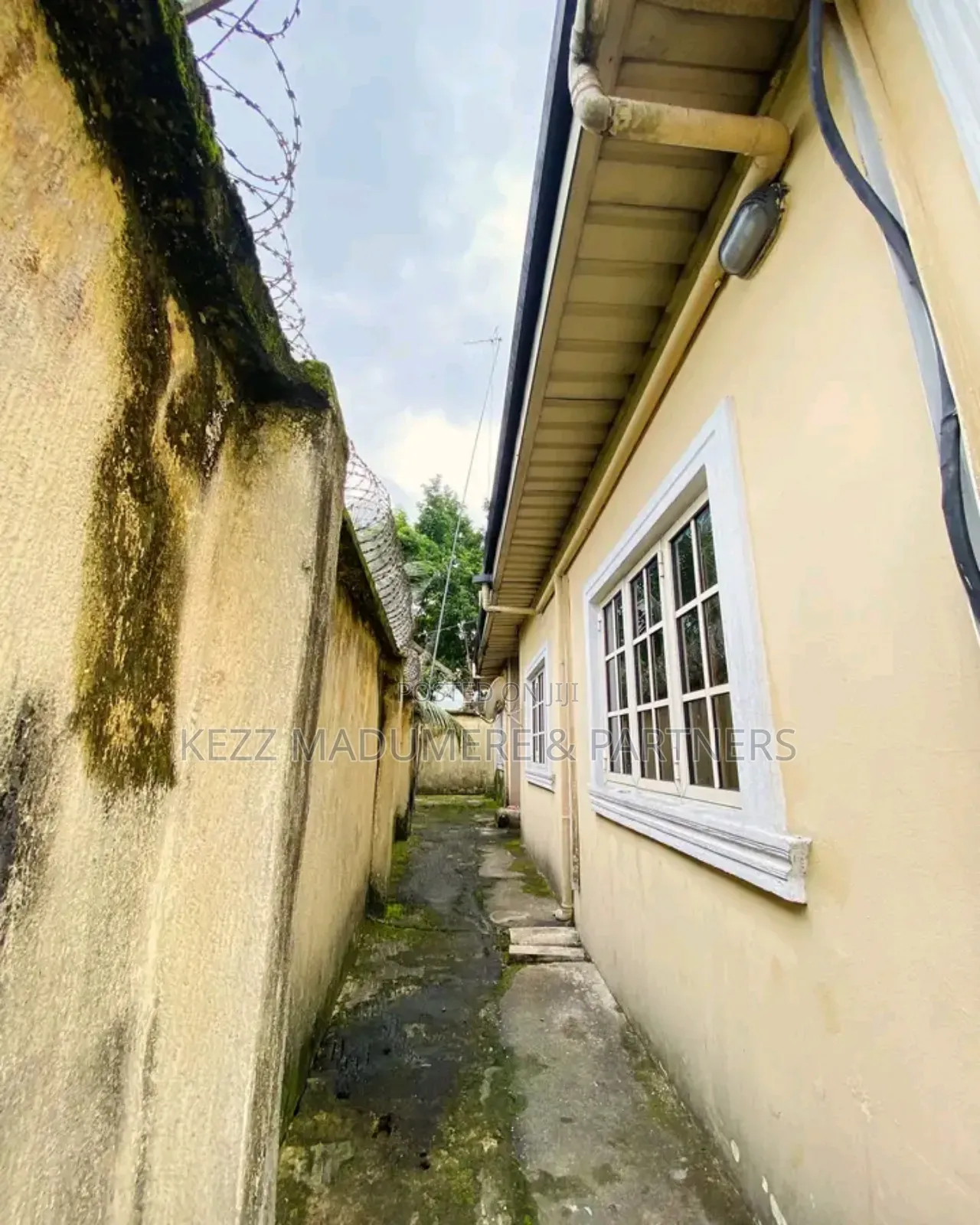 4bdrm Bungalow in Rumuoke , Off Ada for sale