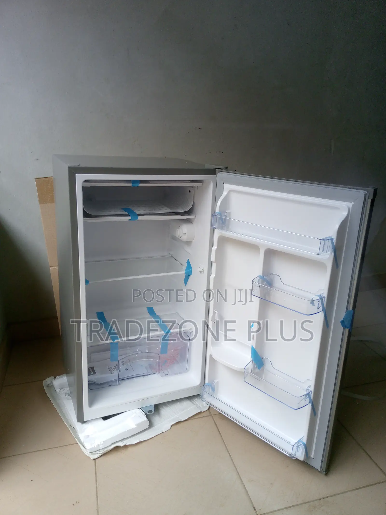 Super Cooling Bruhm Refrigerator 90ltrs