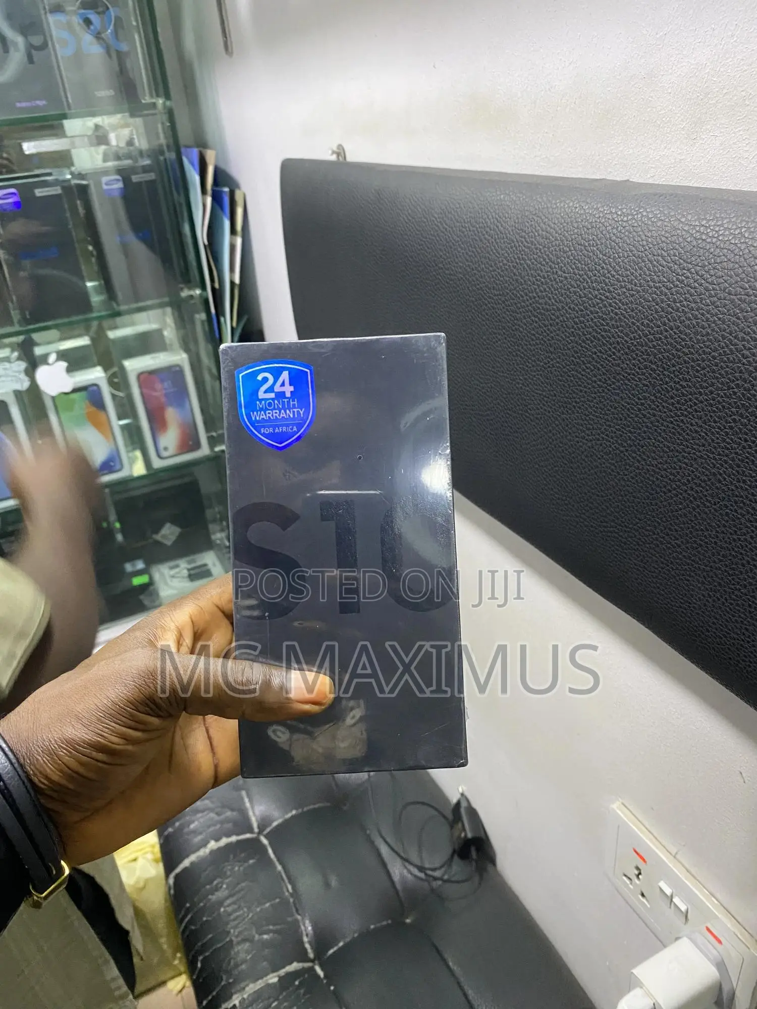 New Samsung Galaxy S10 128 GB Black