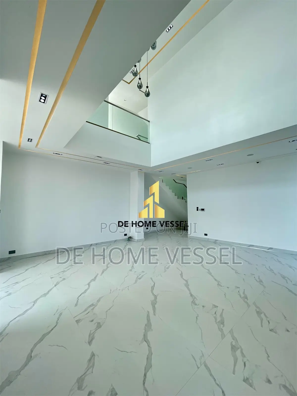 5bdrm Duplex in Osapa london for sale