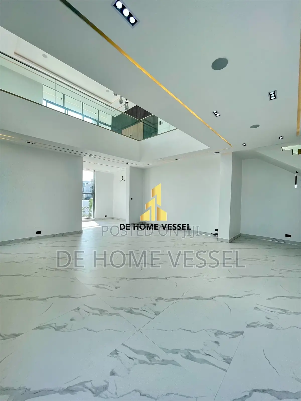 5bdrm Duplex in Osapa london for sale