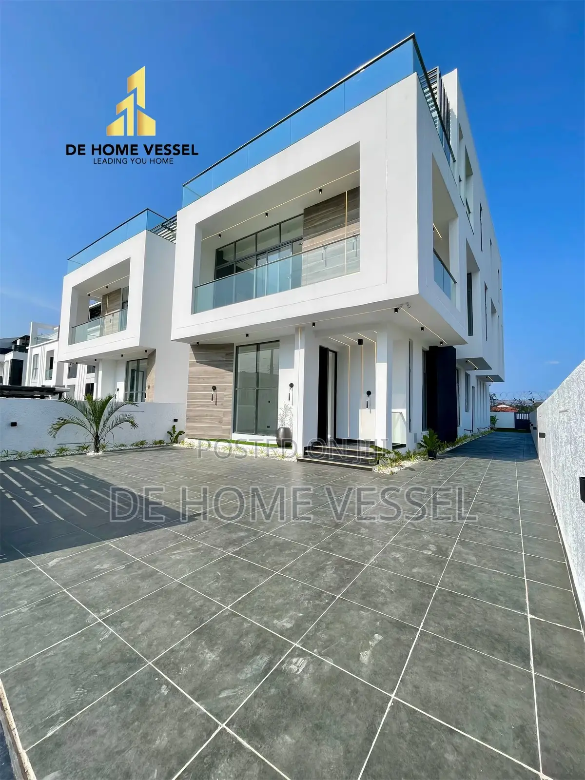5bdrm Duplex in Osapa london for sale