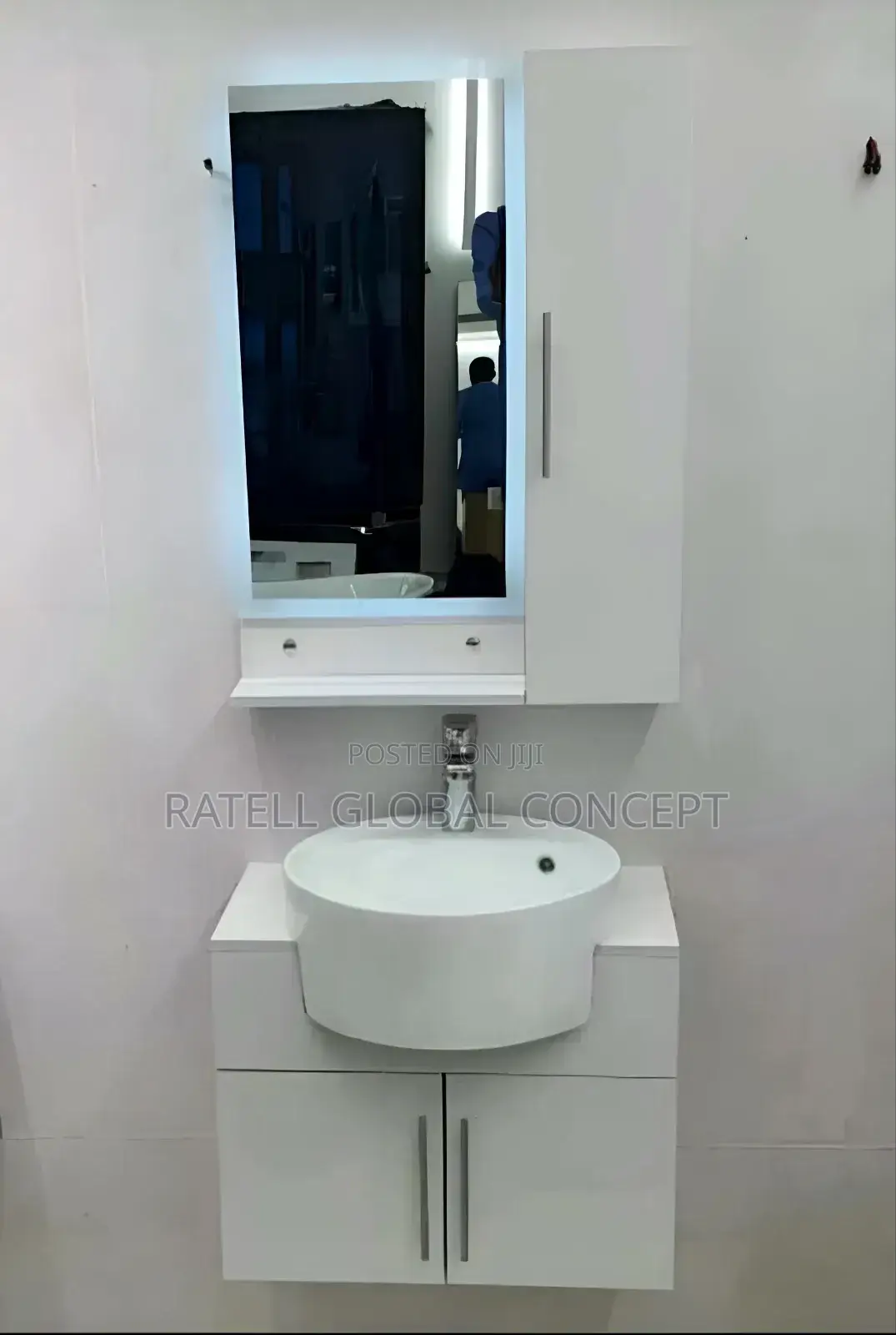 Wall Hanged Cabinet Wash Hand Basin With Storage Shelve