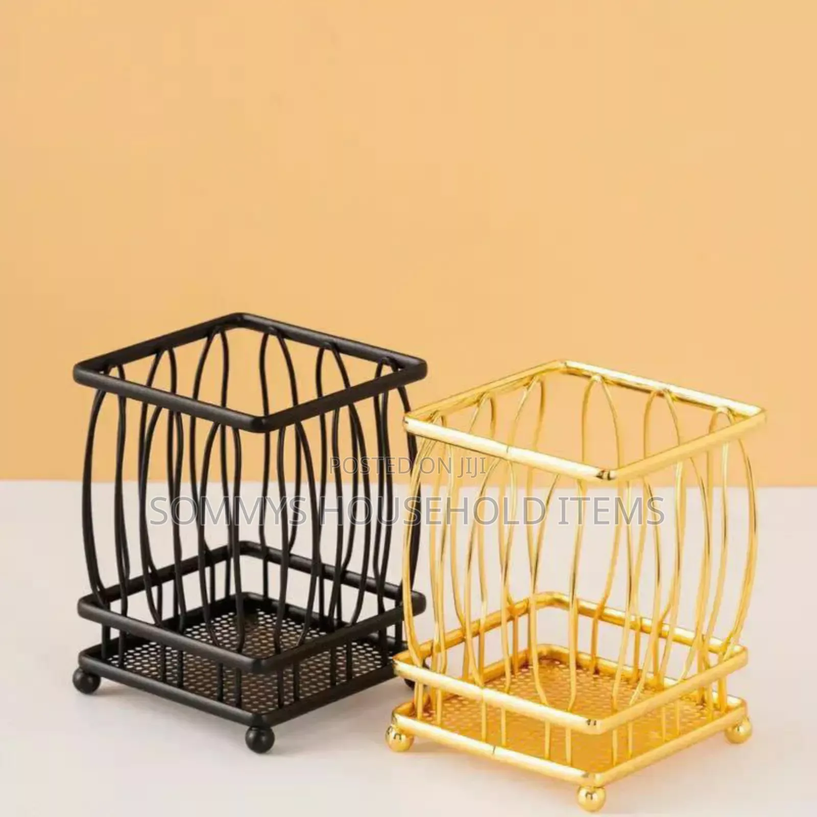 Multiple-Use Cutlery/Makeup Brush Holder