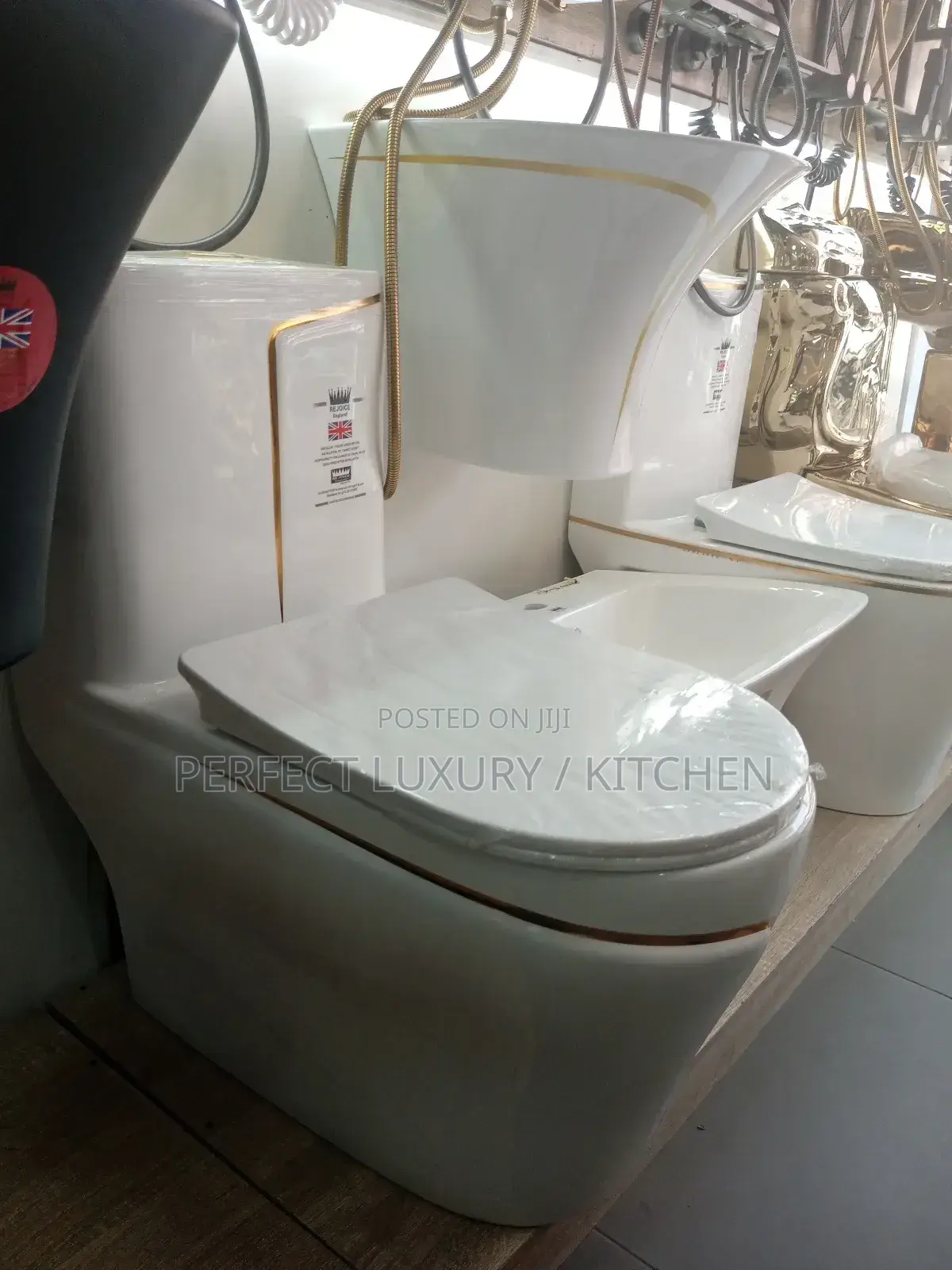 White With Gold Design Color Complete Set W.C Water Closet