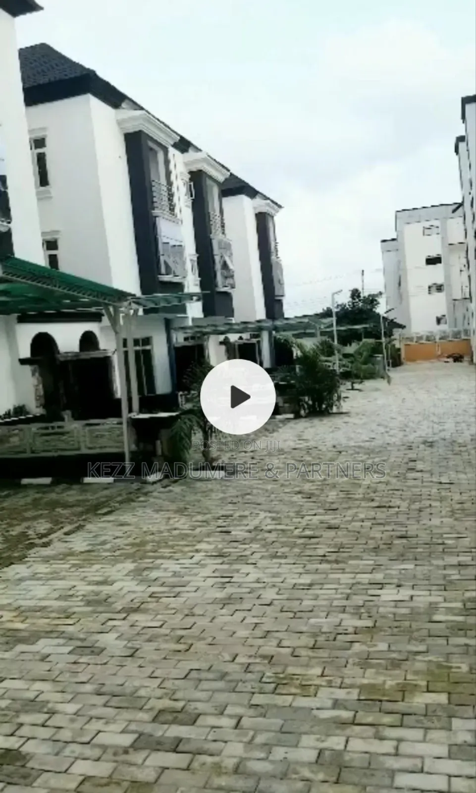 20bdrm Maisonette in Airport Road ,Jabi , for sale
