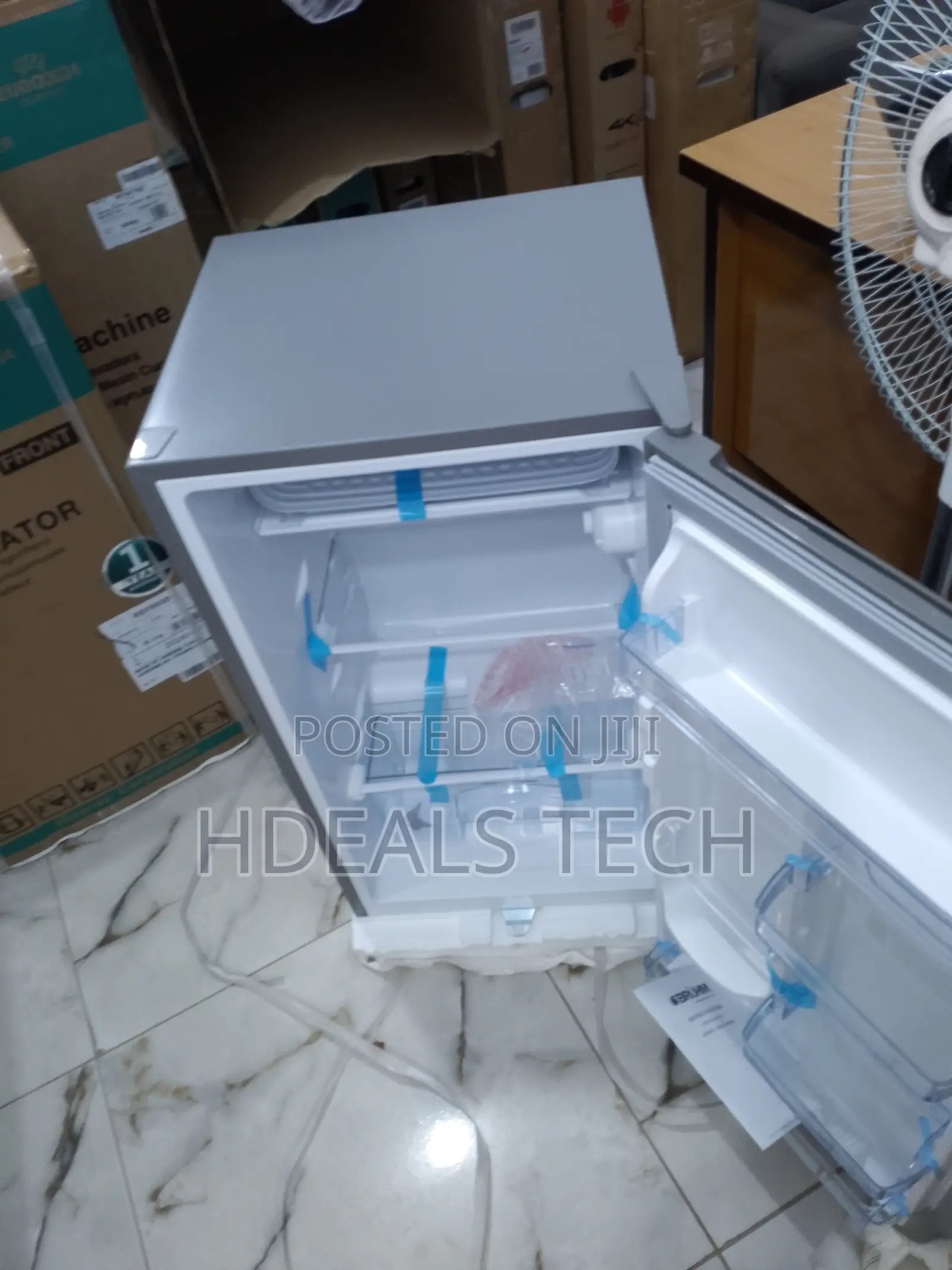 Classic Refrigerator >Bruhm 90L Single Door .