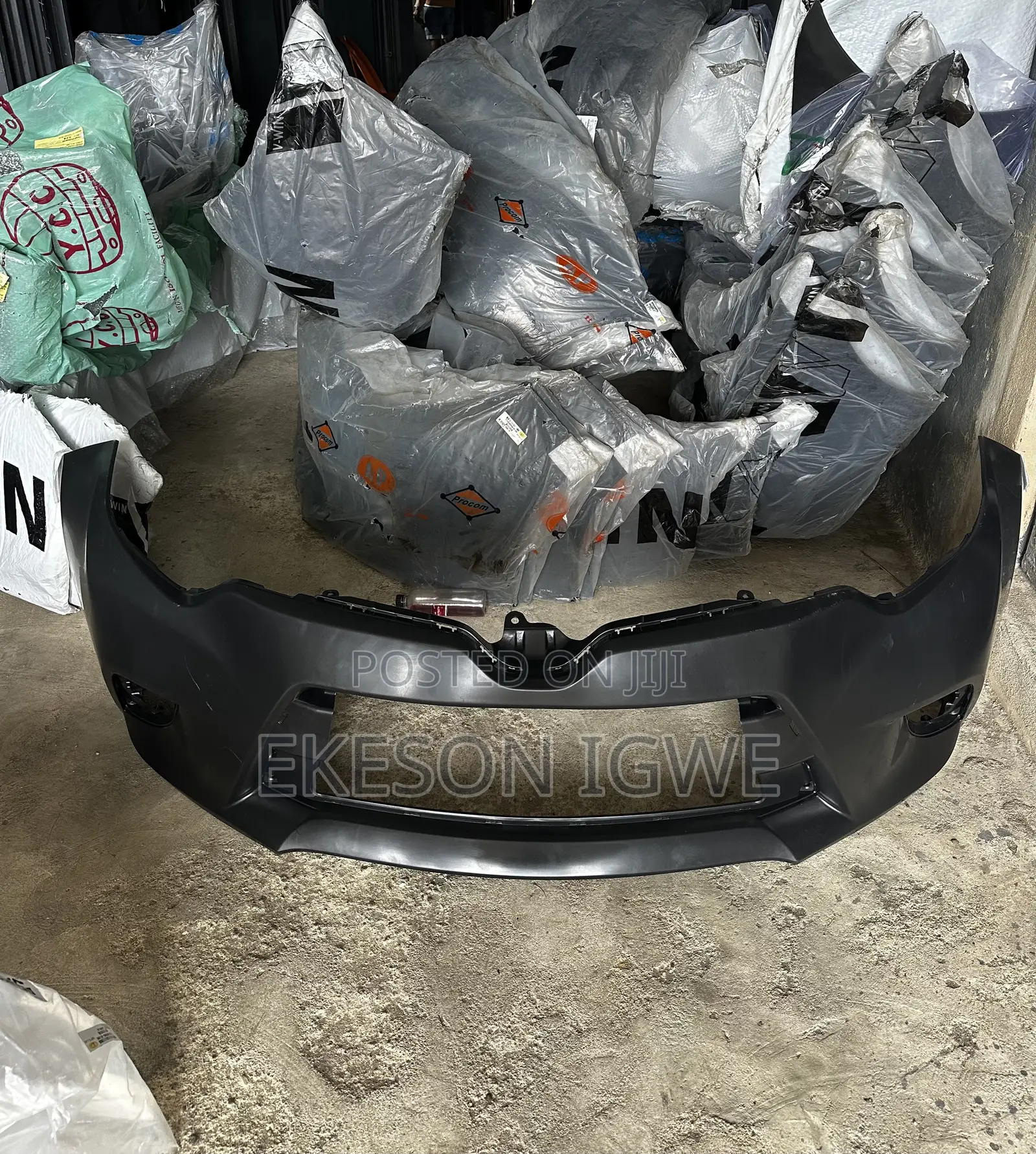 Front Bumper Toyota Corolla 2014-2016 Le