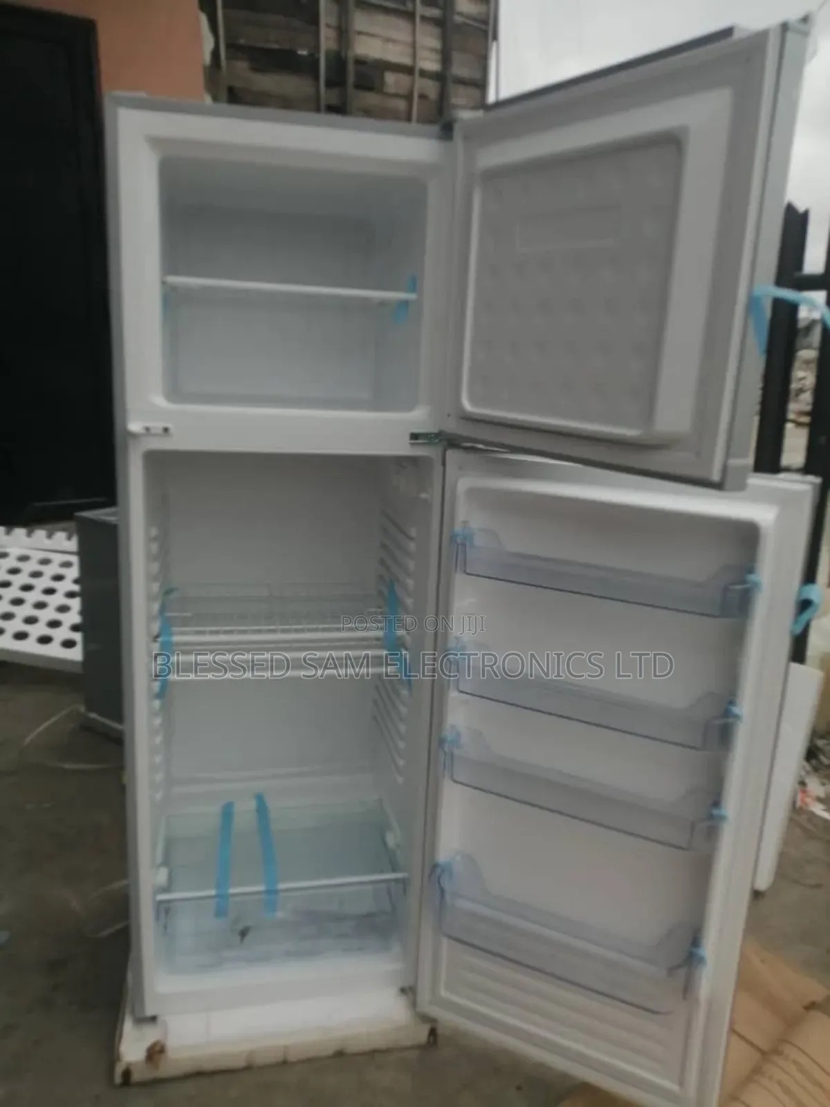 Lg Inverter Fridge 370-Litre Double Door Fast Ice Maker 2yrs