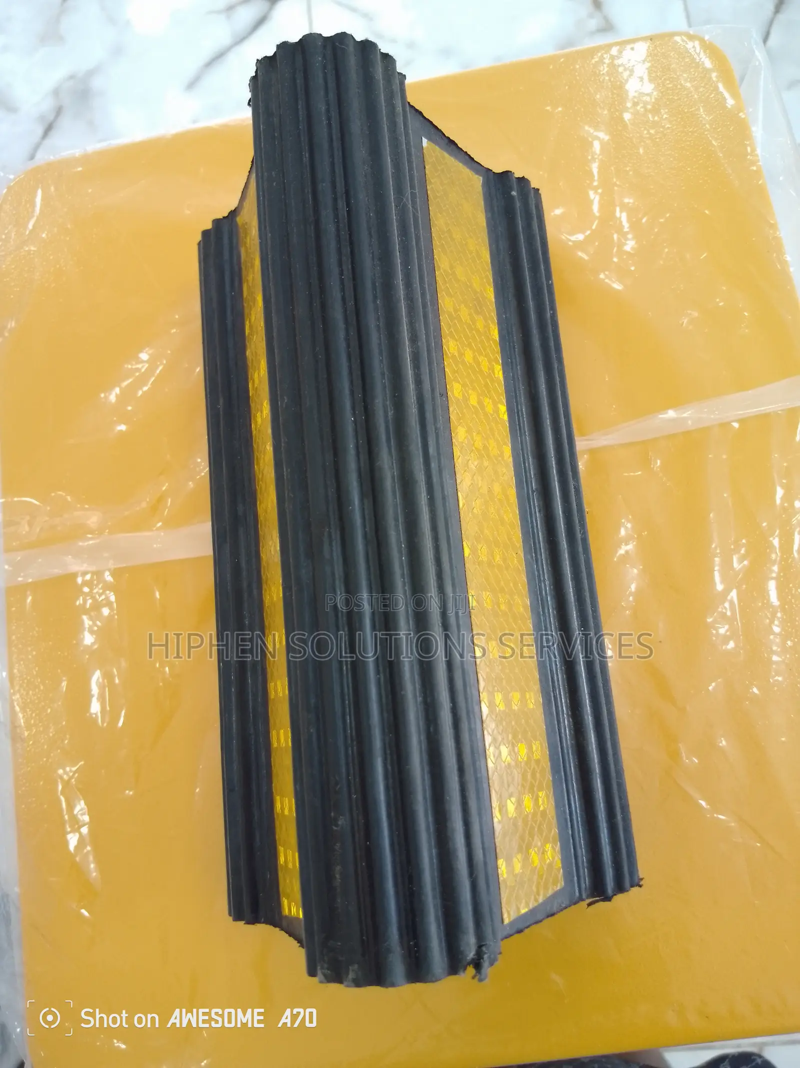 Heavy Duty Rubber Wheel Chock 8kg