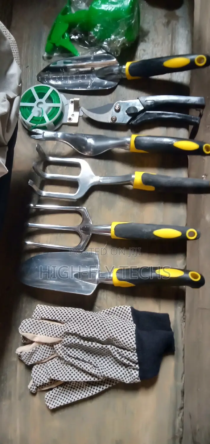 Set of Garden Tools 9 Pieces