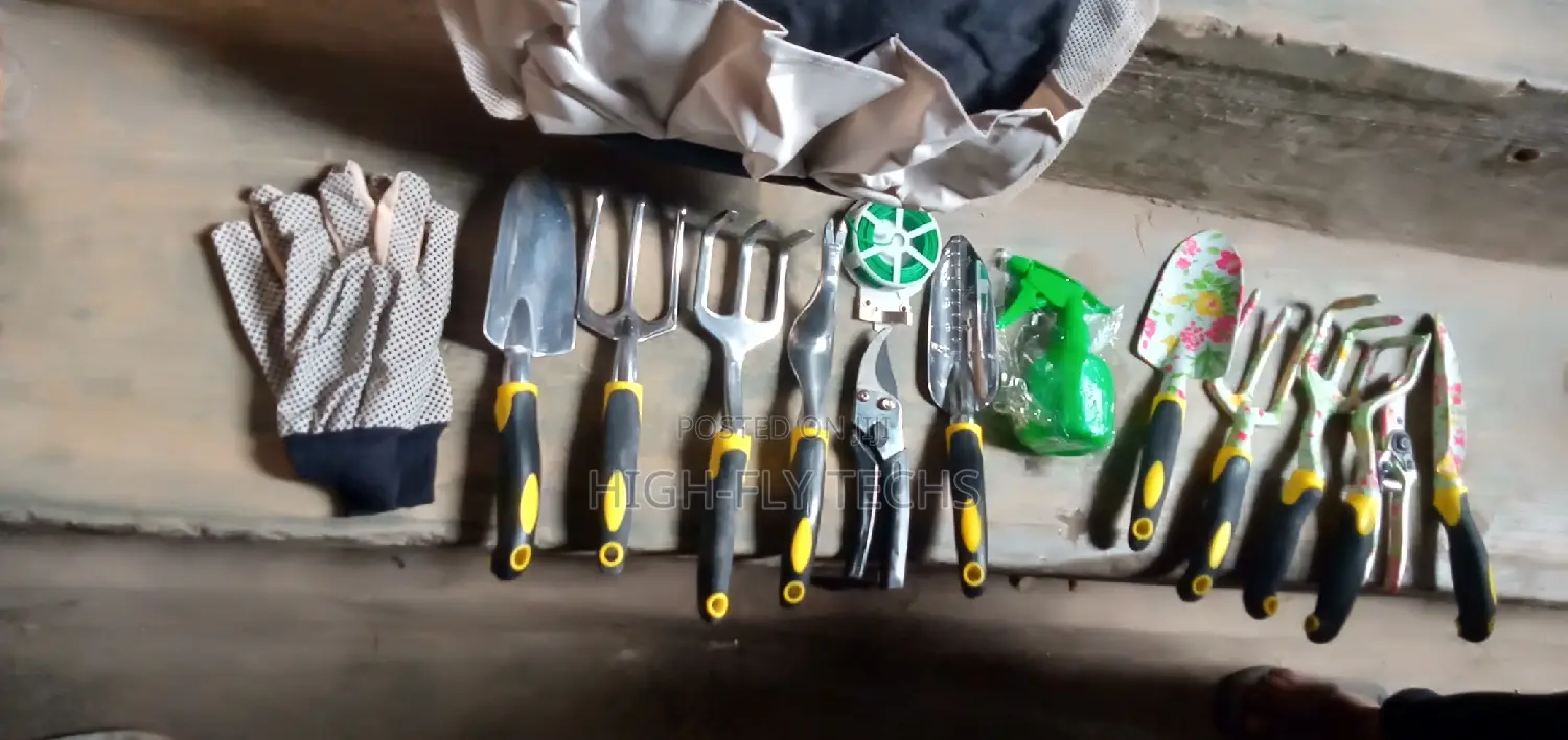 Set of Garden Tools 9 Pieces