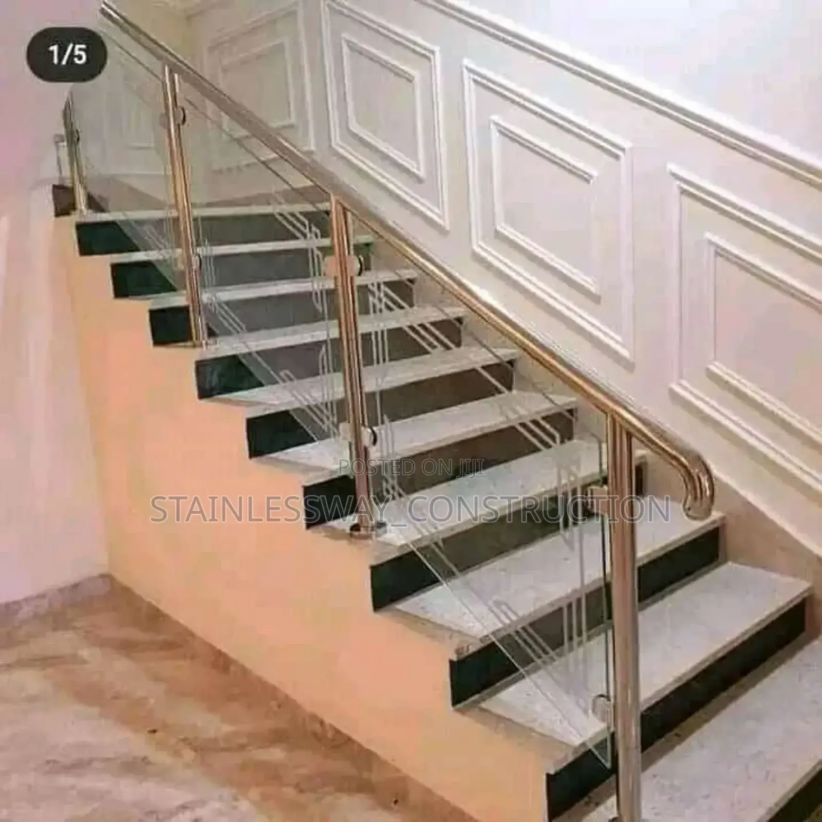 Claire Glass Staircase 202