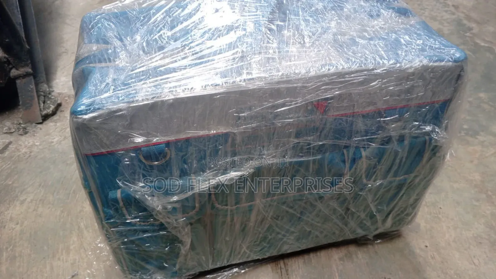 Total Heavy Duty Tools Bag  With Two Tires