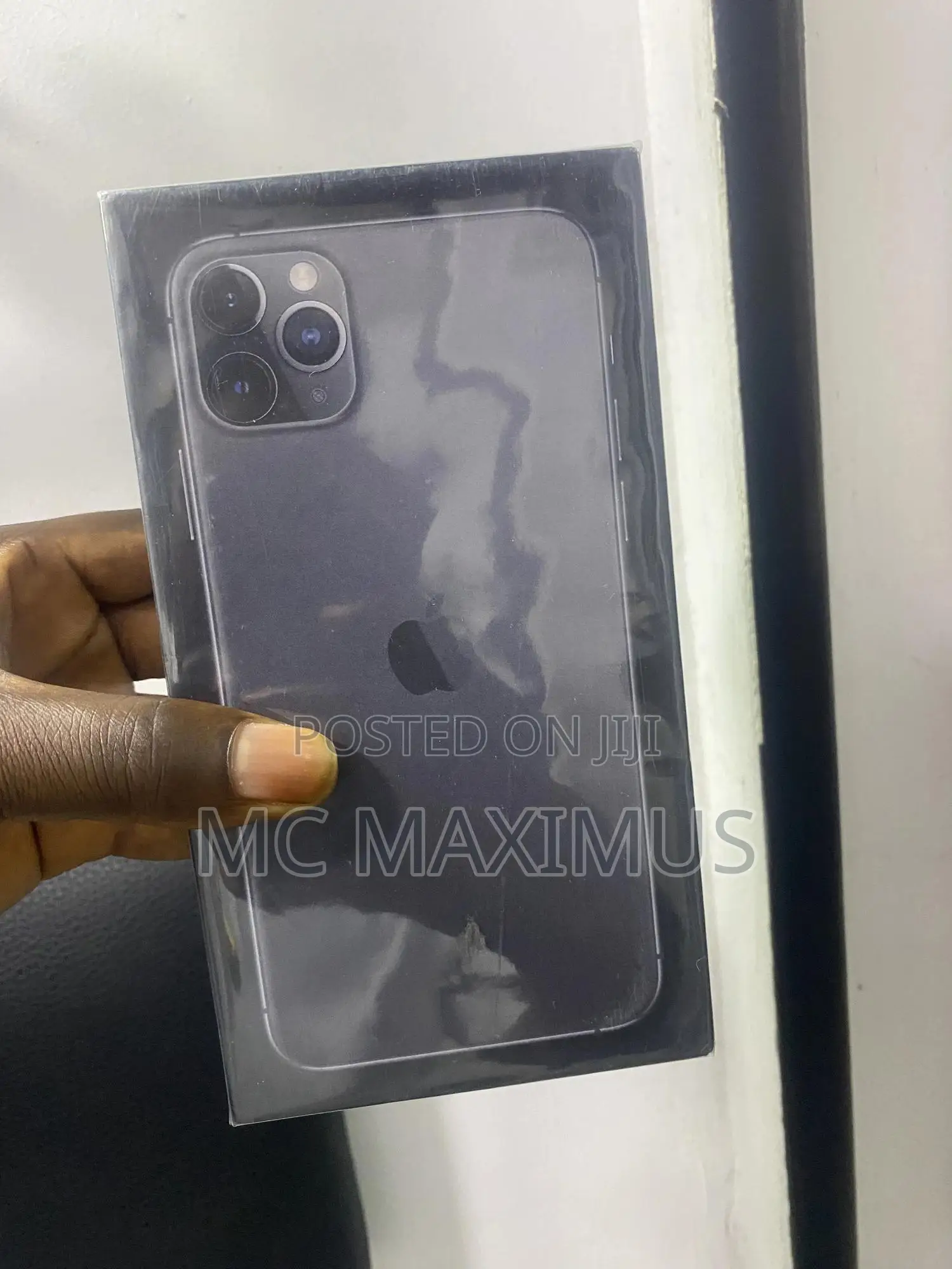 New Apple iPhone 11 Pro Max 64 GB Gray