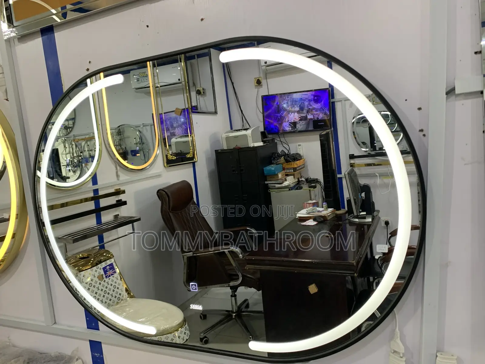 Mirror With 3 Light
