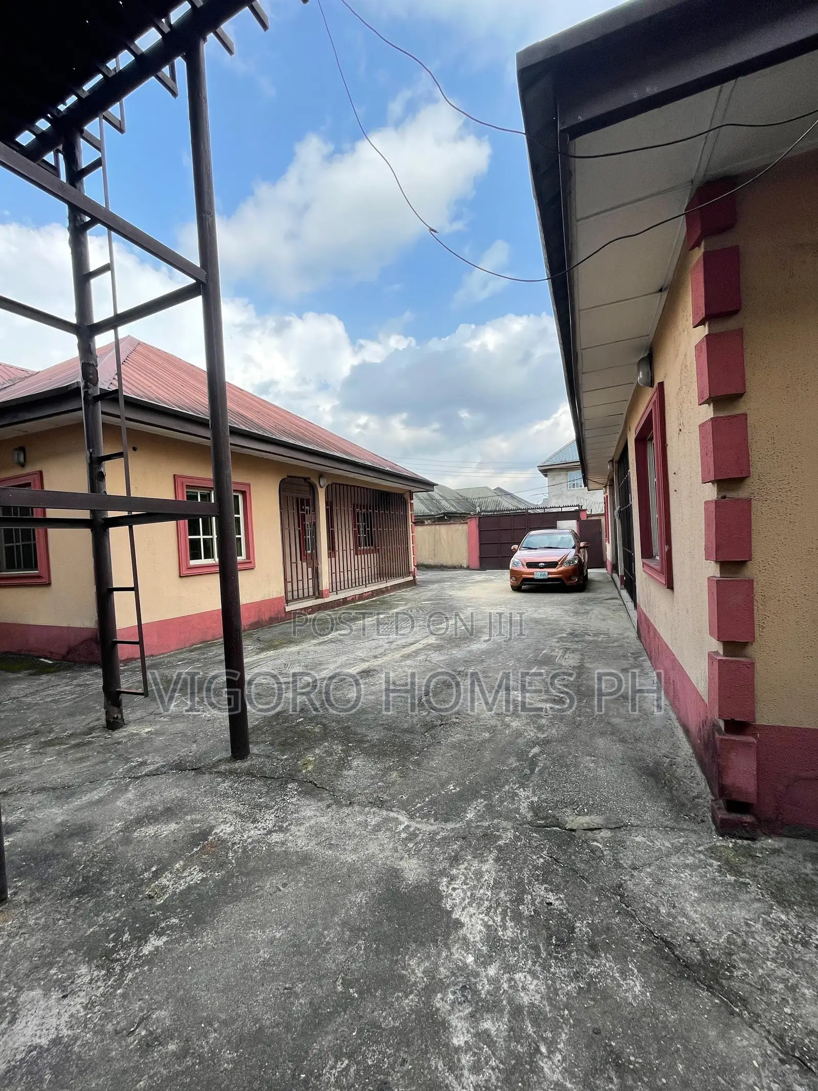 3bdrm Block of Flats in Port-Harcourt for sale
