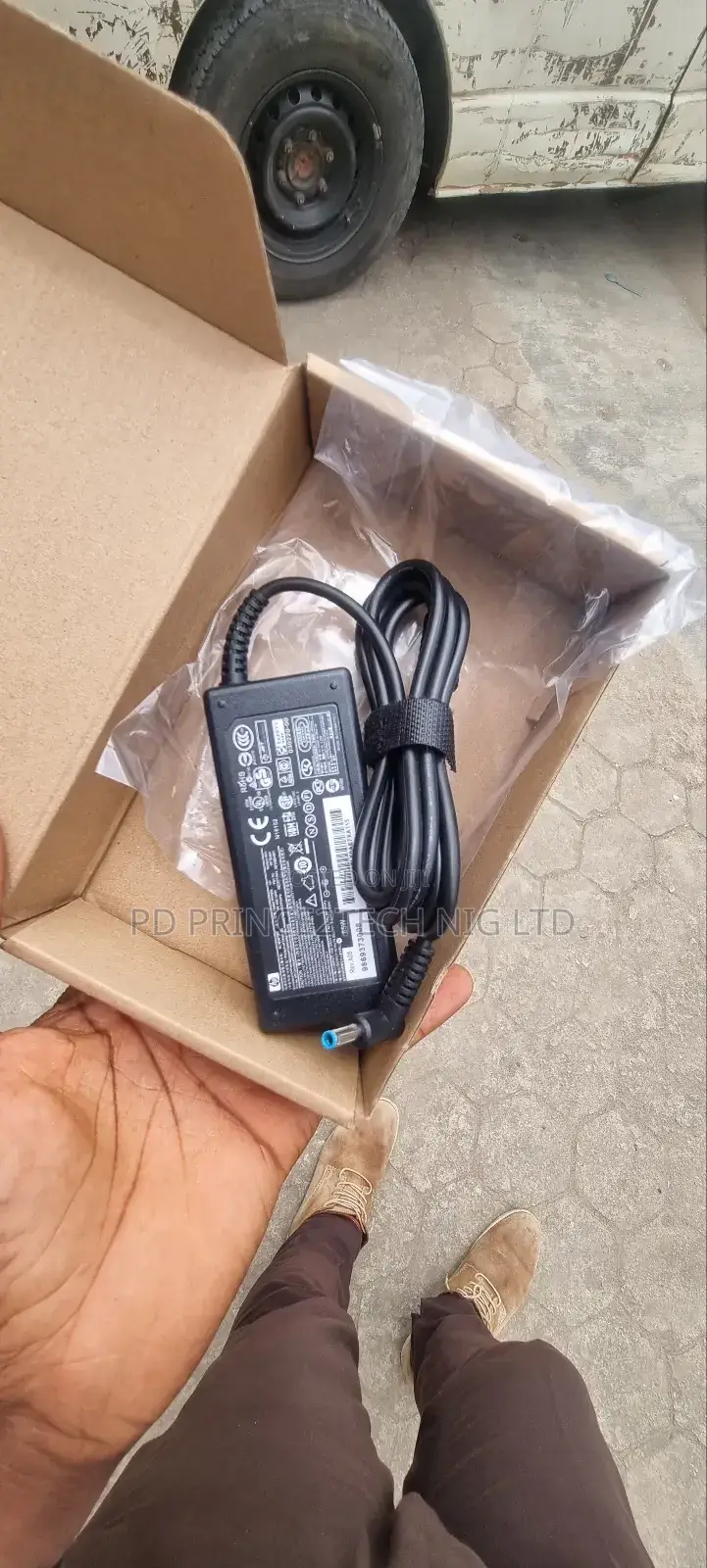 Brand New Original HP 65W 19.5V 3.33A 4.5 X 3.0mm Blue Pin