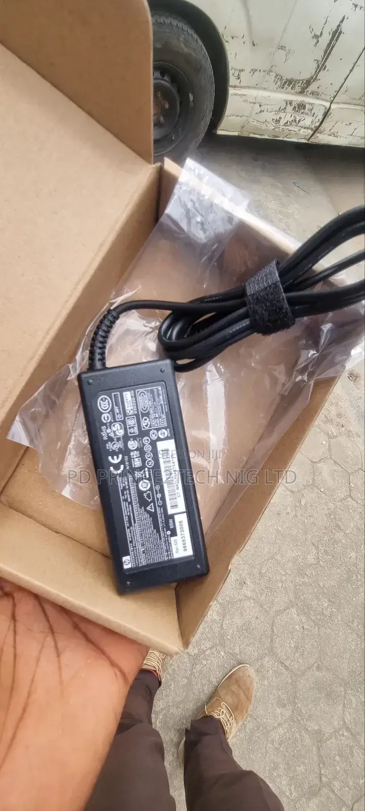 Brand New Original HP 65W 19.5V 3.33A 4.5 X 3.0mm Blue Pin