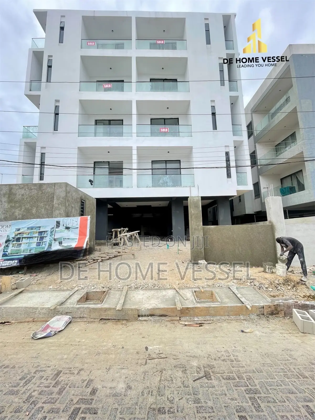 2bdrm Apartment in Lekki for sale