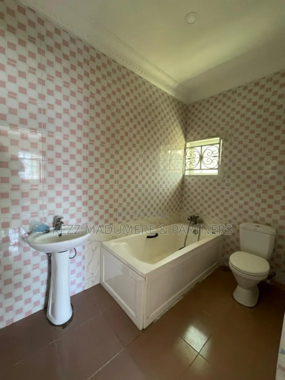 4bdrm Duplex in @ Woji , Port for sale