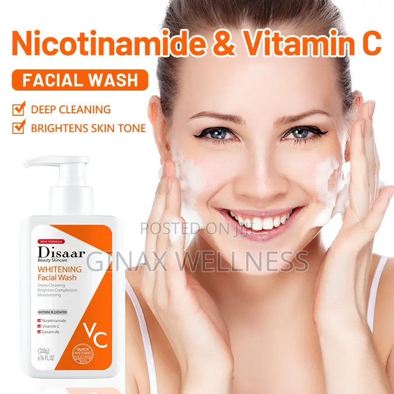 Disaar Whitening Facial Wash With Vitamin C and Nicotinamide