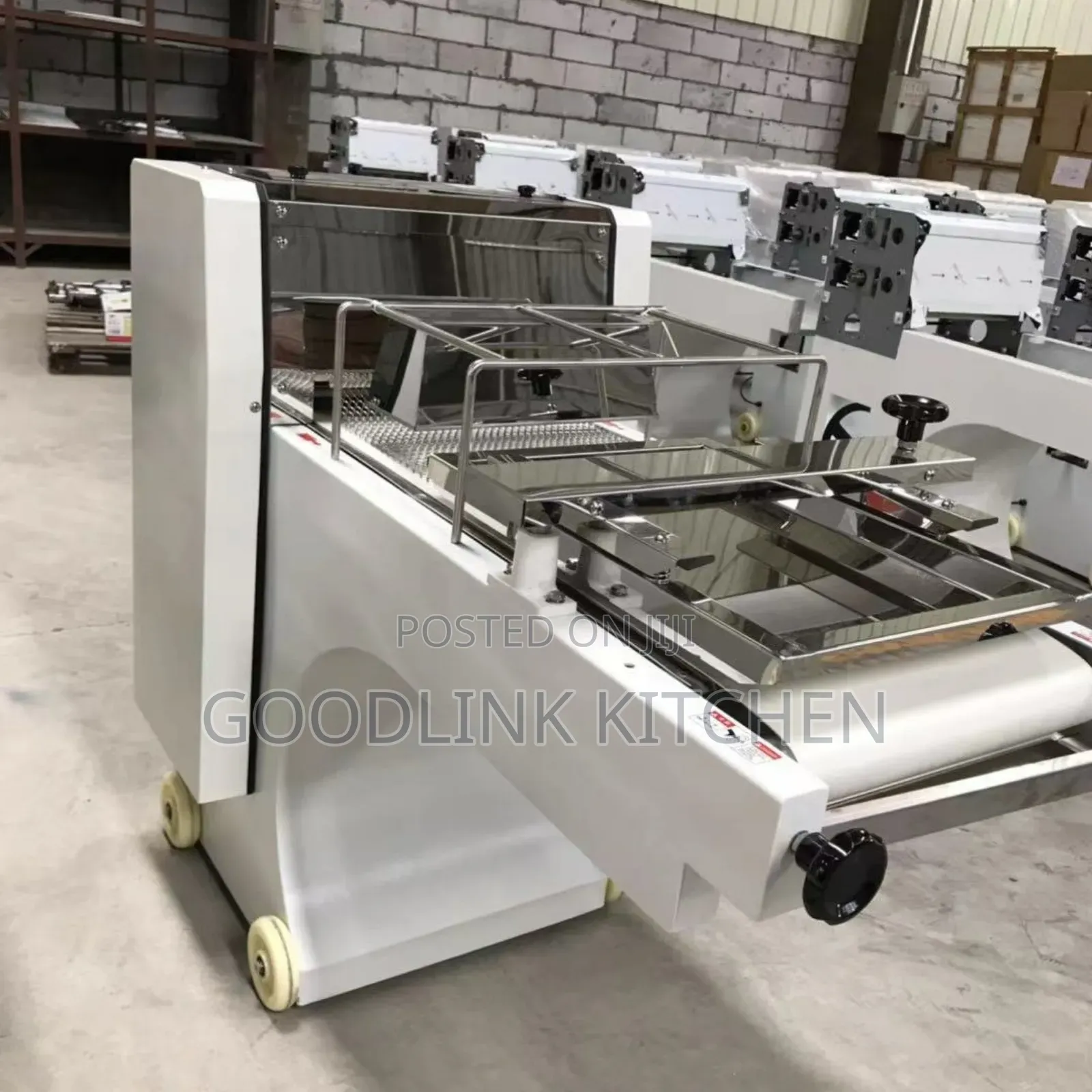 Dough Moulder