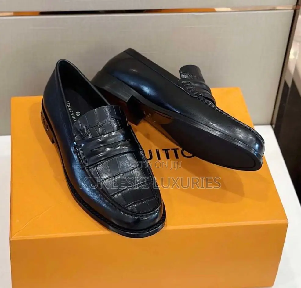 Original Louis Vuitton Luxury Leather Men Shoes Collections