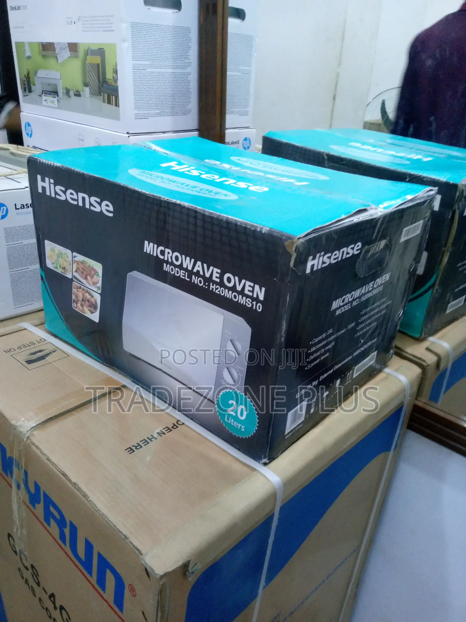 Effective Hisense Silver 20L Microwave Oven