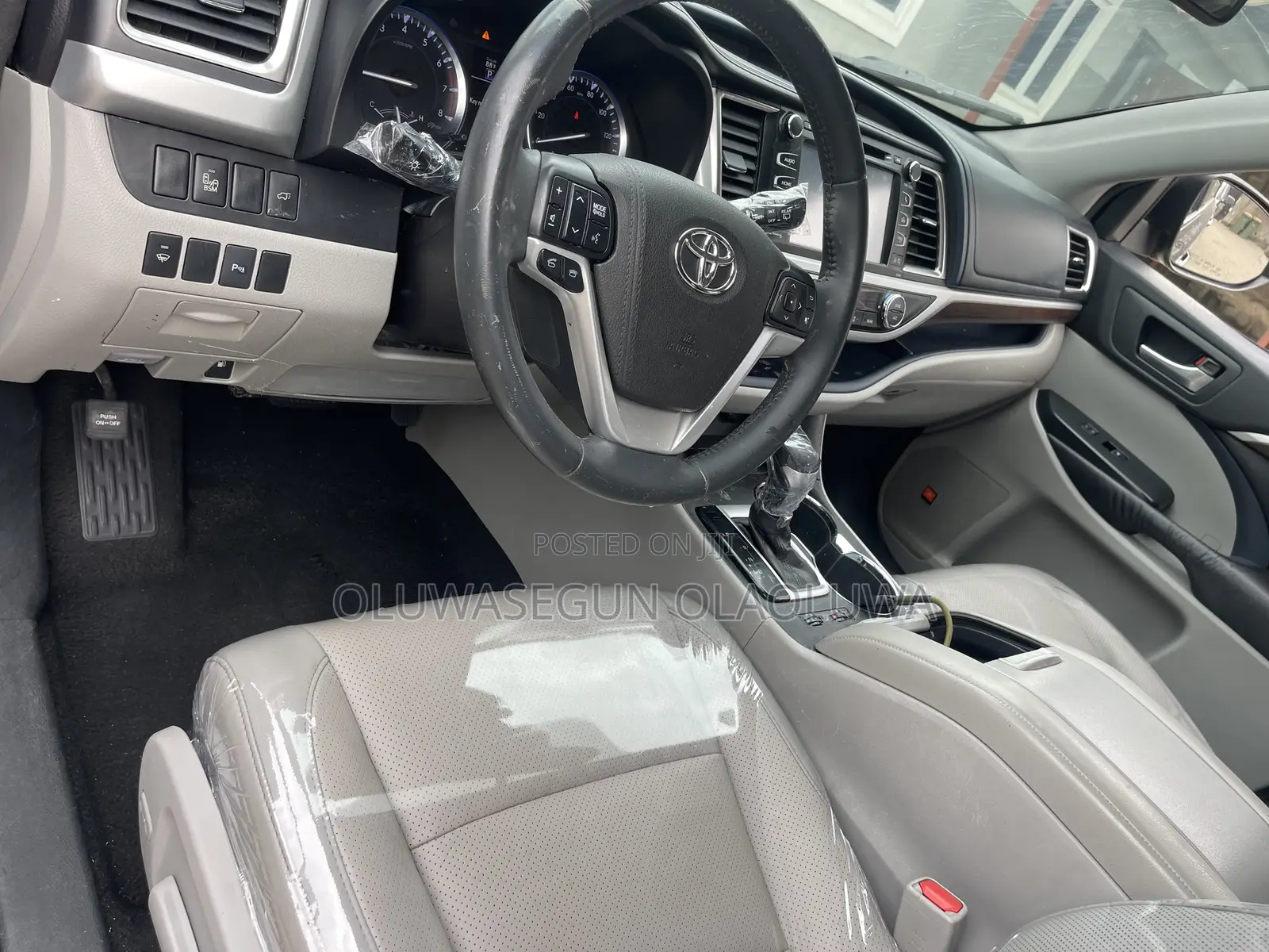 Toyota Highlander Limited V6 4x2 (3.5L 6cyl 6A) 2016 Gray