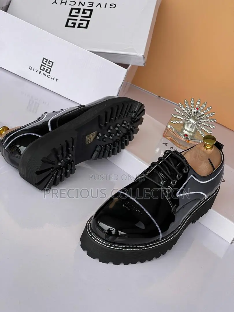 Men's Givenchy Leather Lace Up Shoes