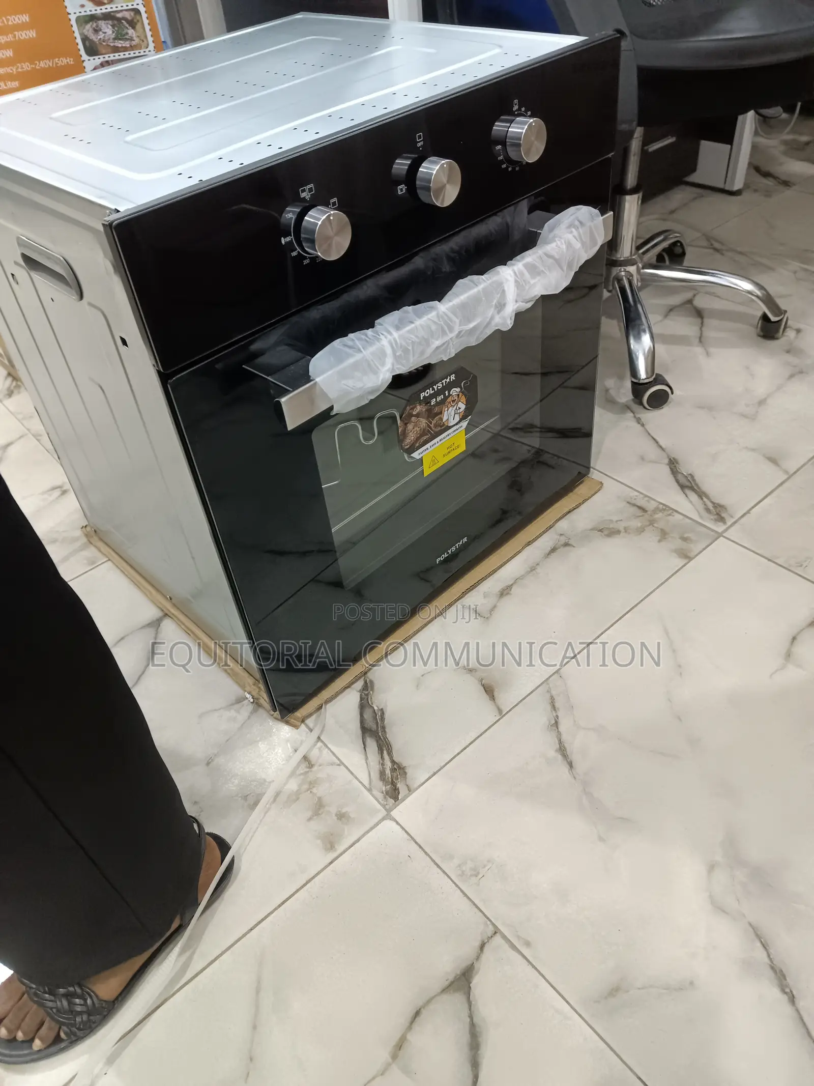 Sophisticated 65litres Polystar Built in Electric Oven 