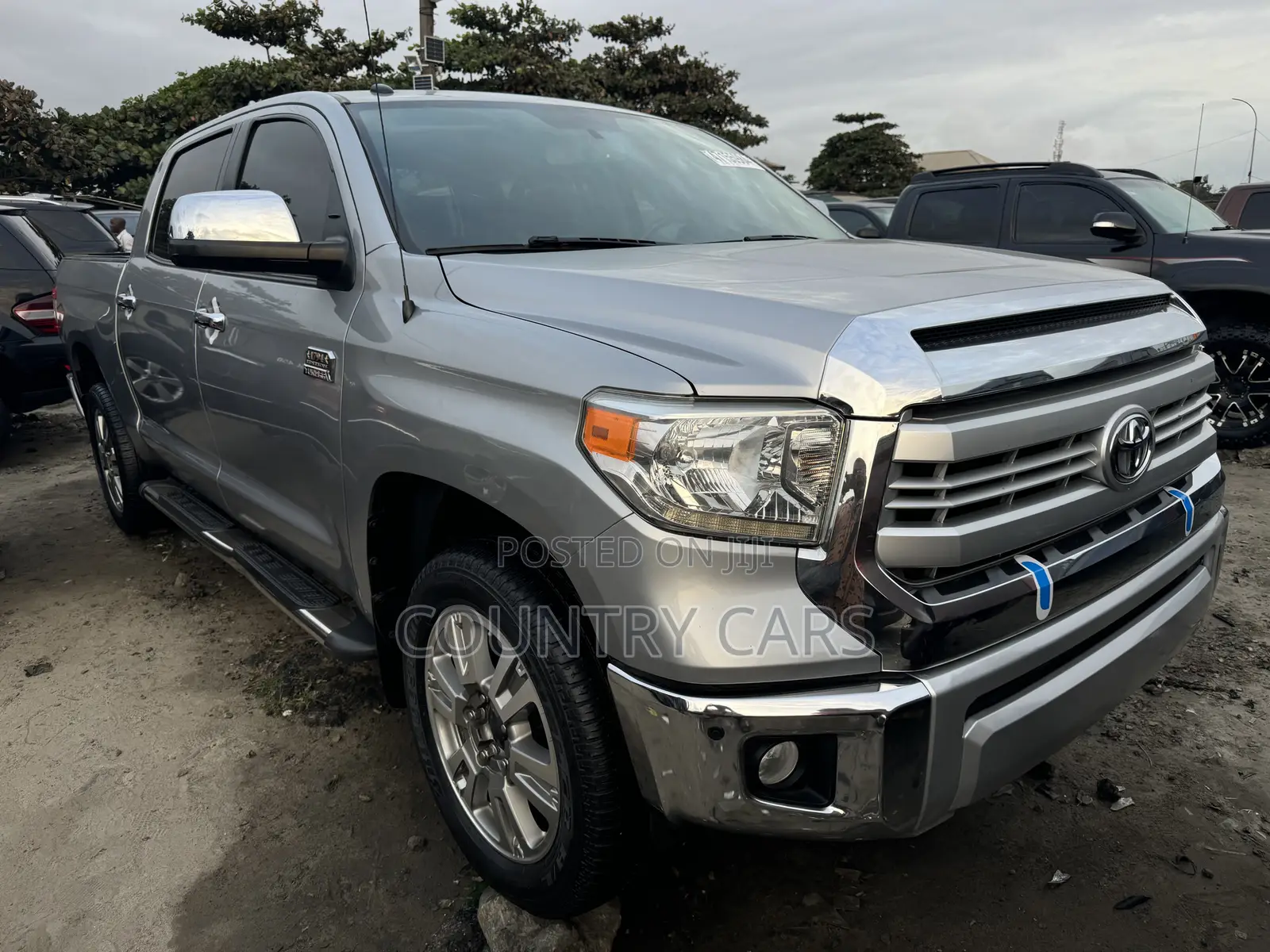 Toyota Tundra 2015 Silver