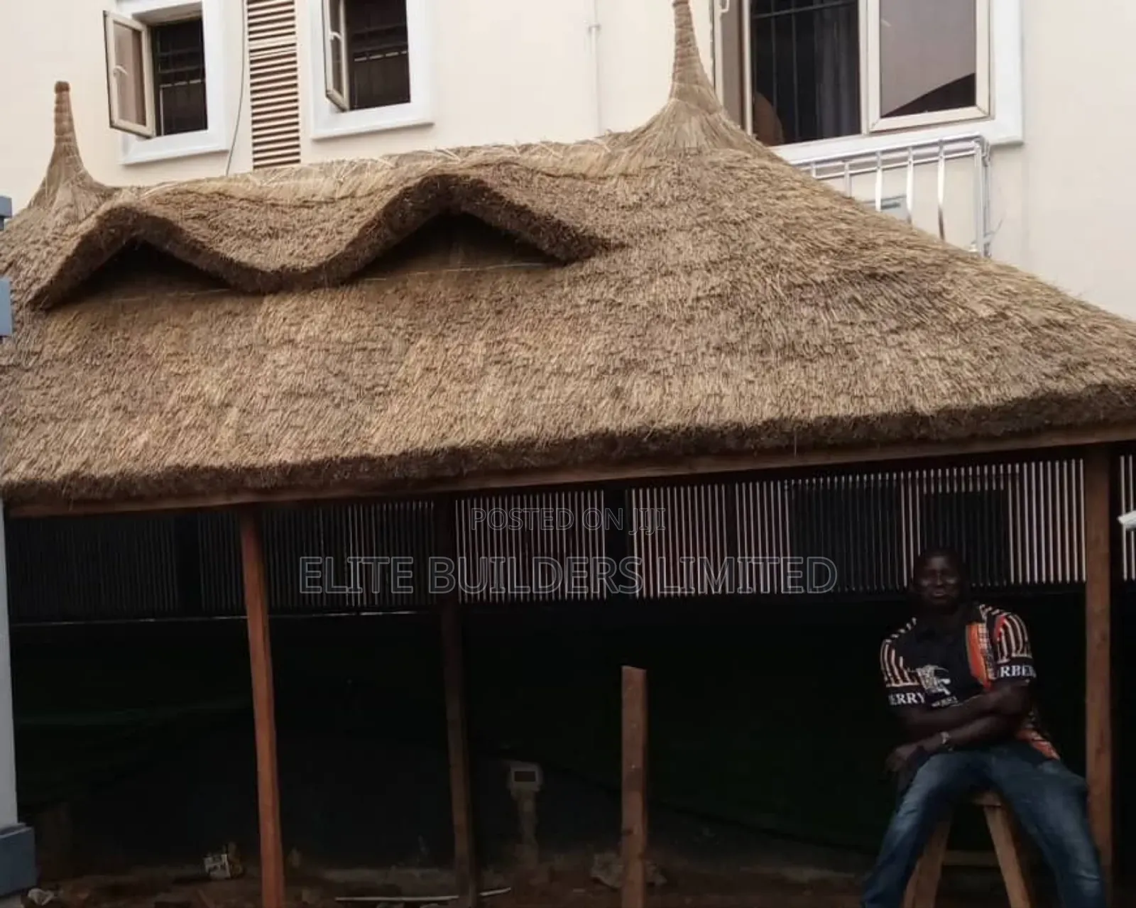 Super High Quality Bush Bar Gazebo Hut in Lagos