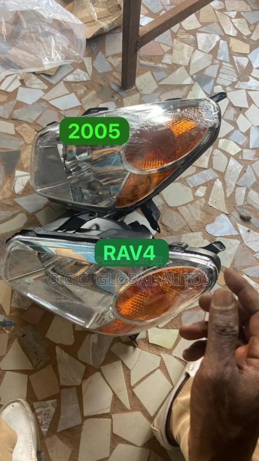 Headlamp Rav4 2005