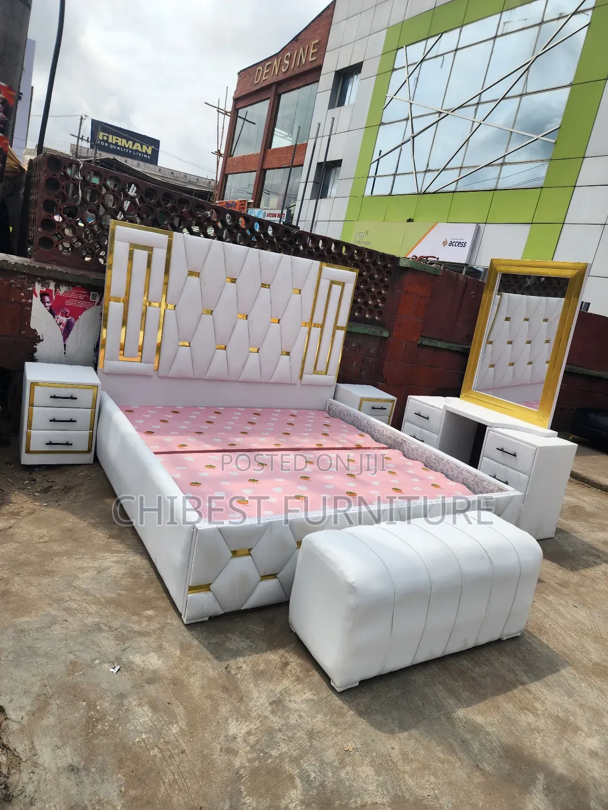 Quality 6by6 Complete Set of Leather Upholstery Padded Bed