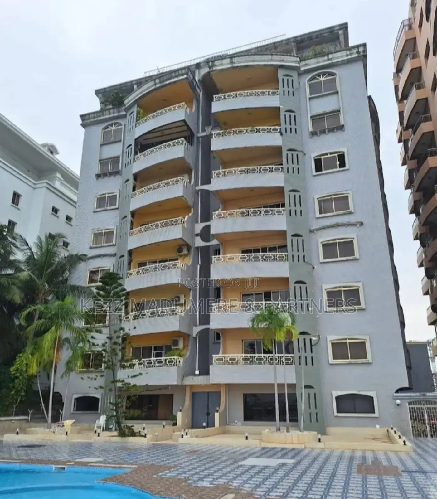 19bdrm Block of Flats in Off Ajose Adeogun Rd for sale