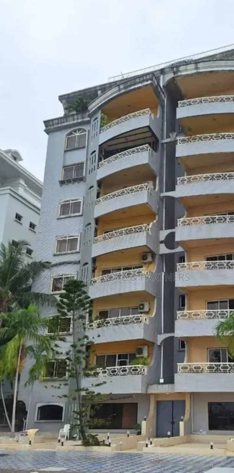 19bdrm Block of Flats in Off Ajose Adeogun Rd for sale